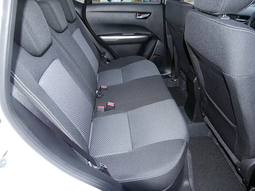 Suzuki Vitara - Thumbnail 9