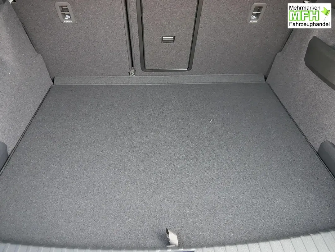 Skoda Karoq - Thumbnail 6