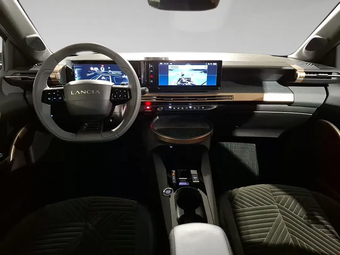 Lancia Ypsilon - Thumbnail 2
