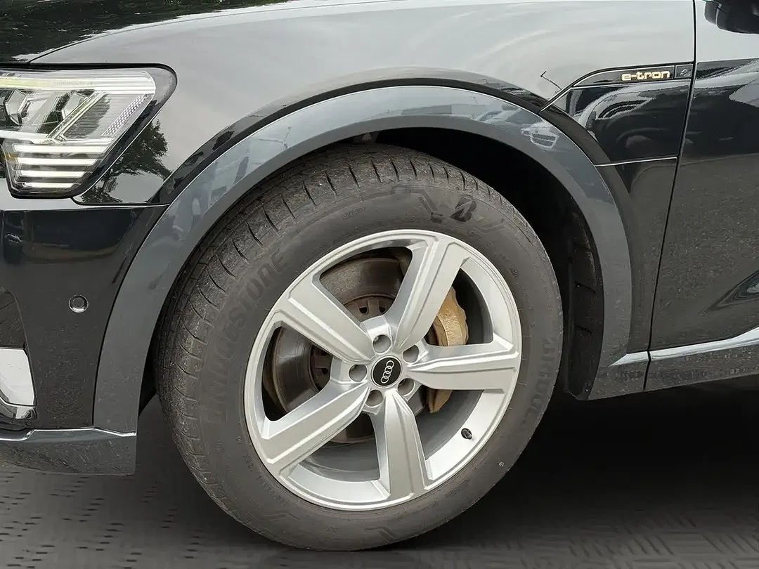 Audi e-tron - Thumbnail 7