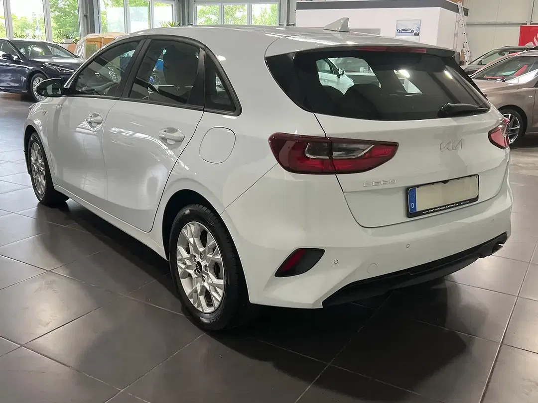 Kia Ceed / cee'd - Thumbnail 2