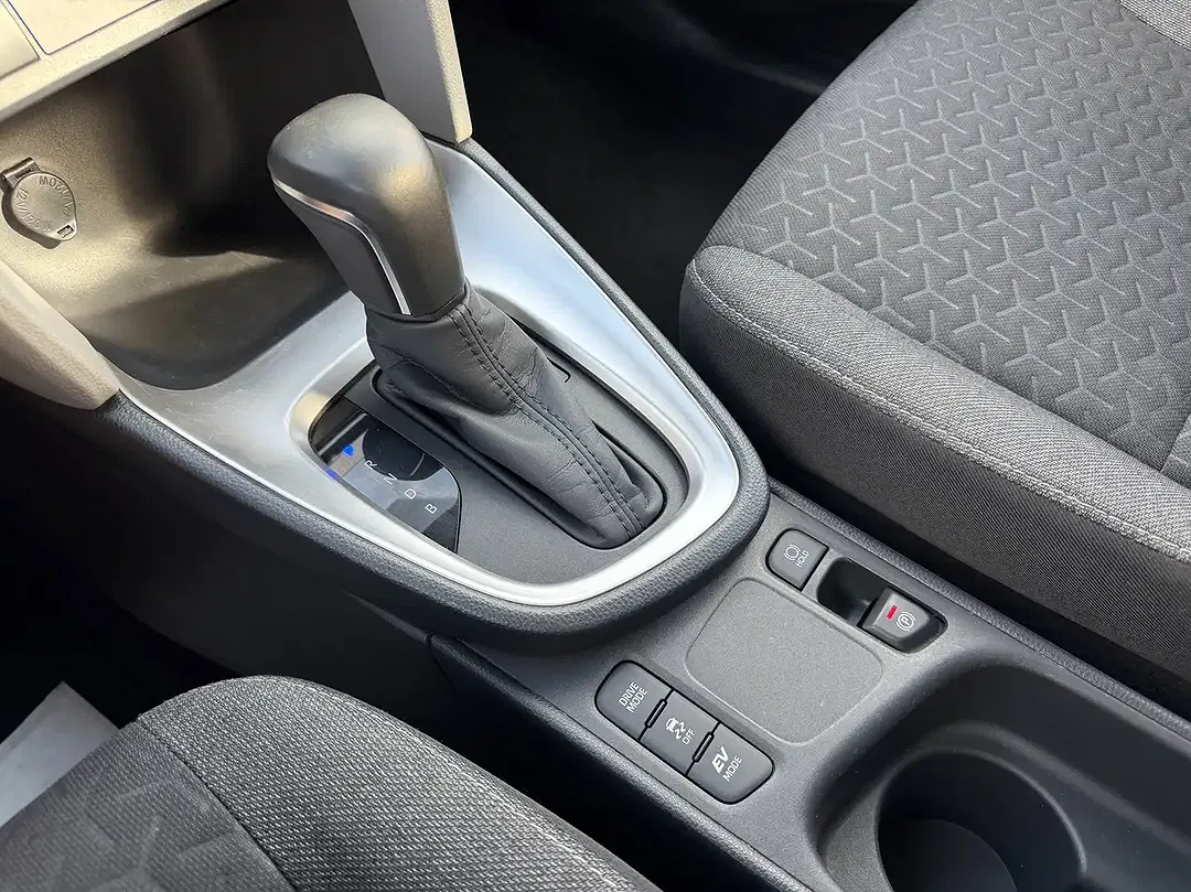 Toyota Yaris Cross - Thumbnail 6