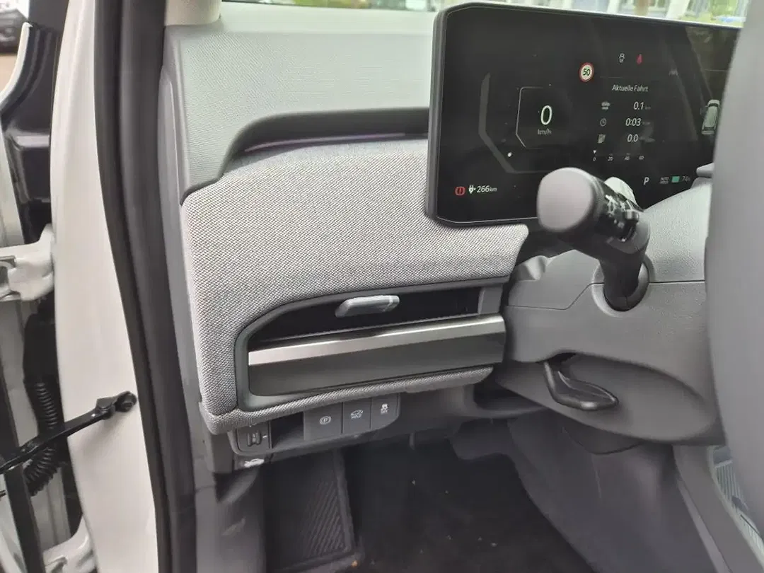 Kia EV3 - Thumbnail 10
