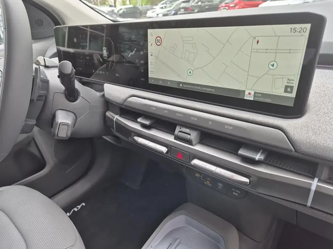 Kia EV3 - Thumbnail 11