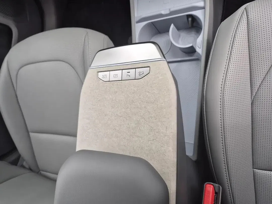 Kia EV3 - Thumbnail 12