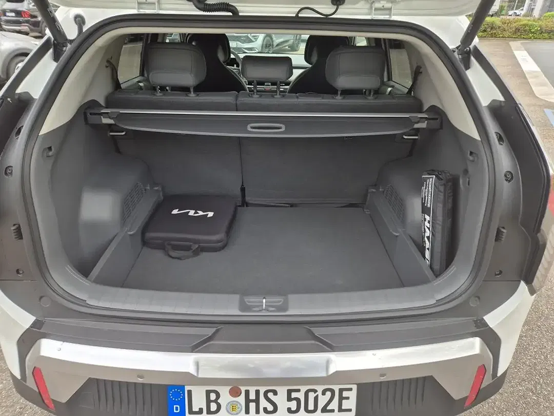 Kia EV3 - Thumbnail 9
