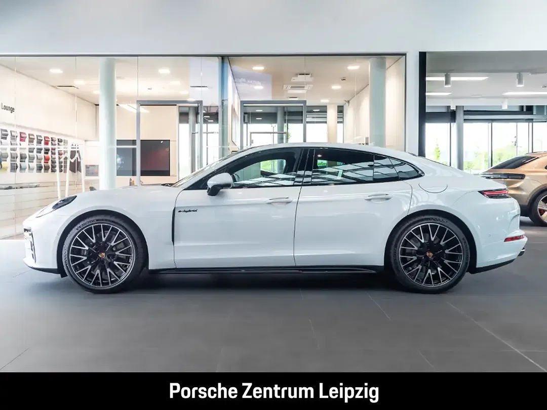 Porsche Panamera - Thumbnail 2