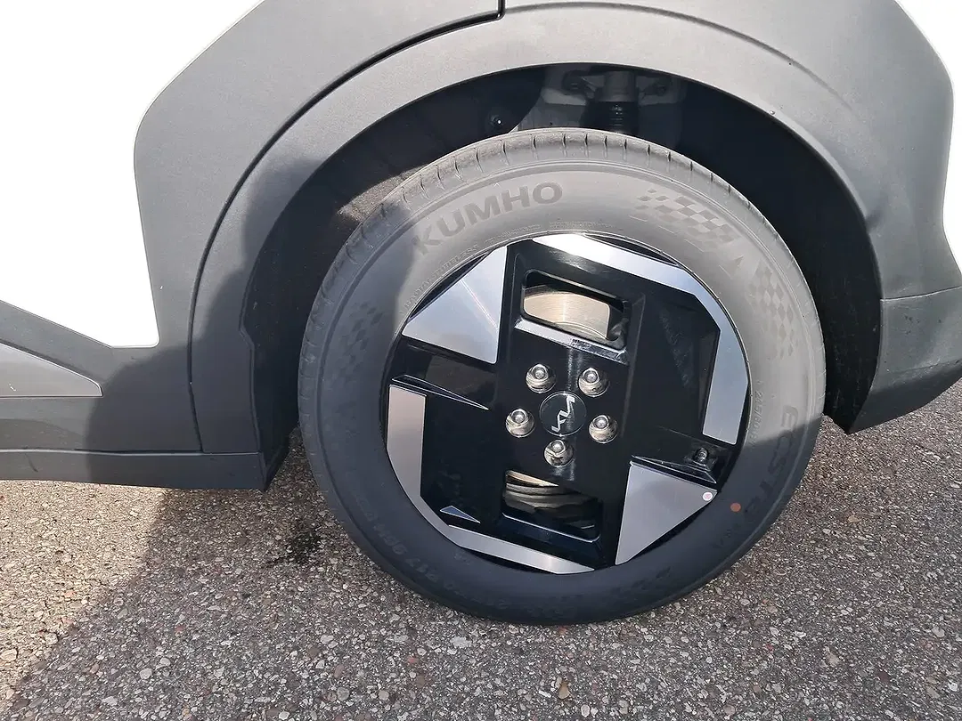 Kia EV3 - Thumbnail 12