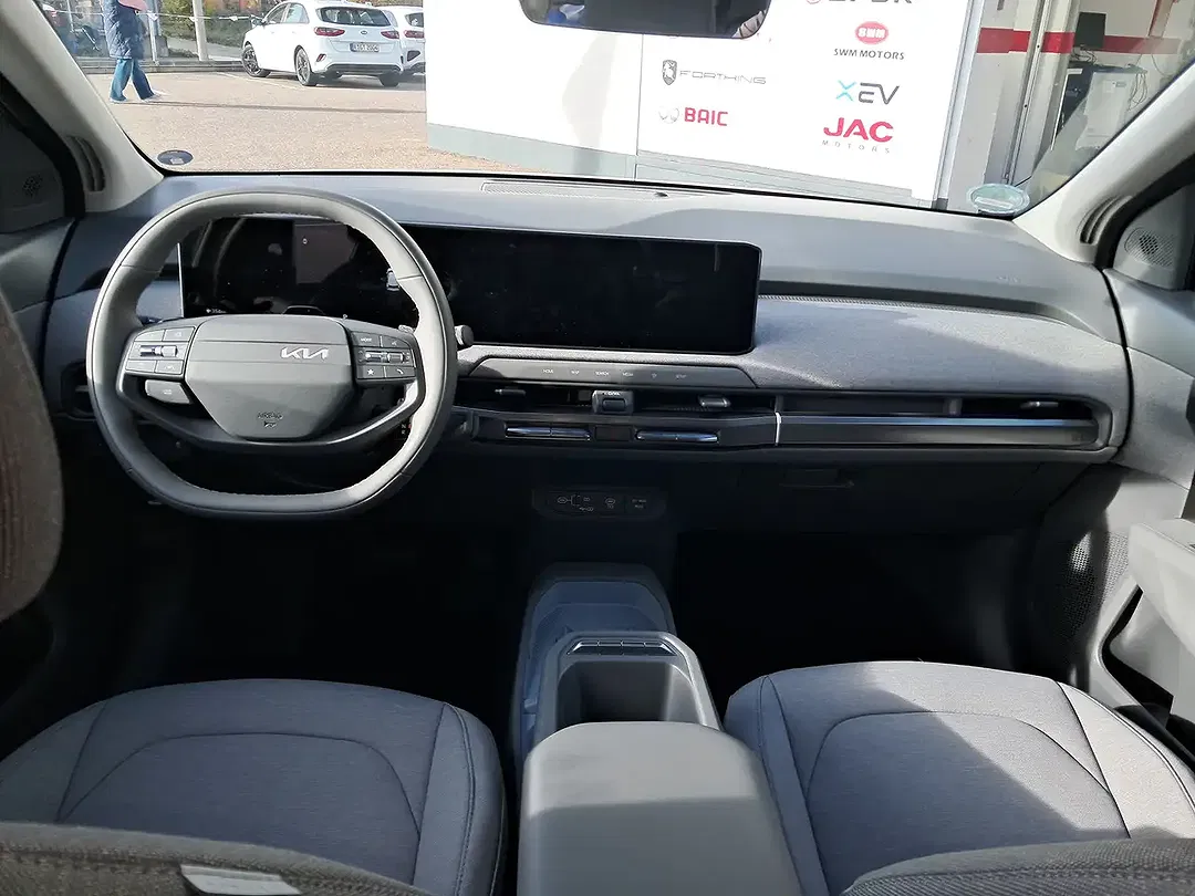 Kia EV3 - Thumbnail 8