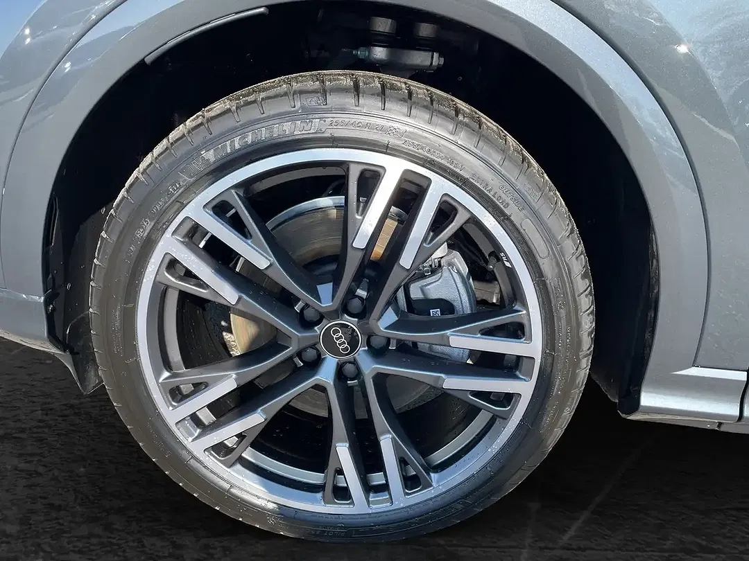 Audi Q5 - Thumbnail 4