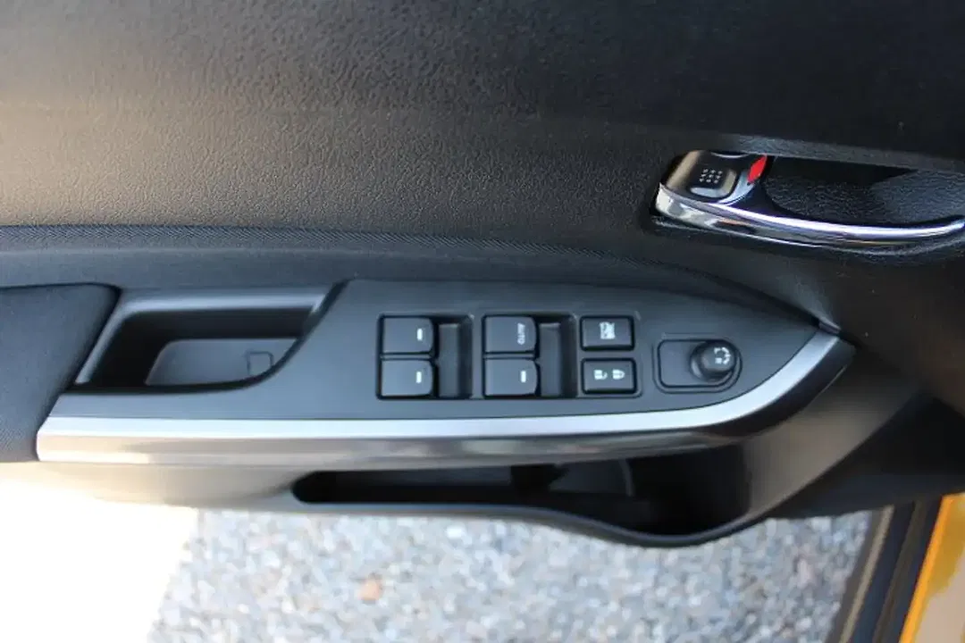 Suzuki Vitara - Thumbnail 15