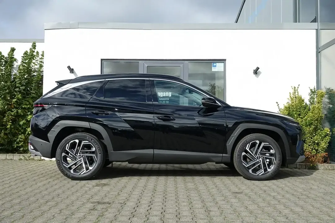 Hyundai TUCSON - Thumbnail 2