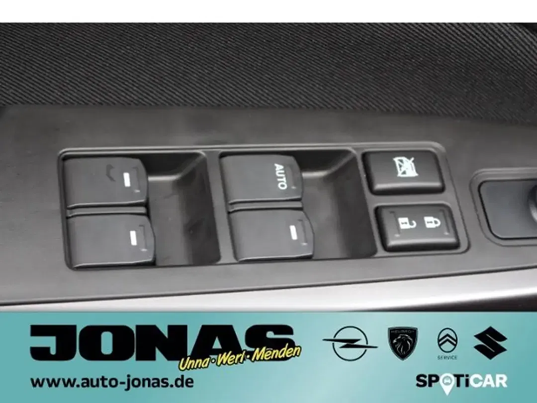 Suzuki Vitara - Thumbnail 13