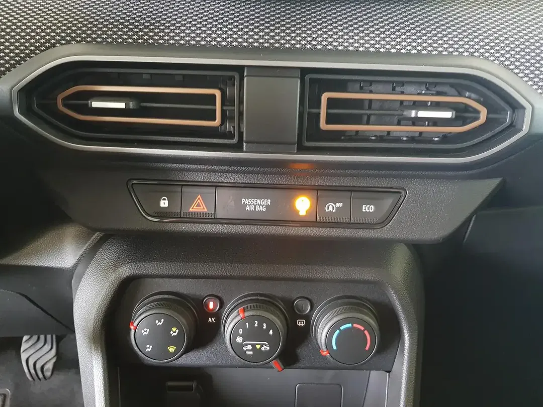 Dacia Sandero - Thumbnail 11