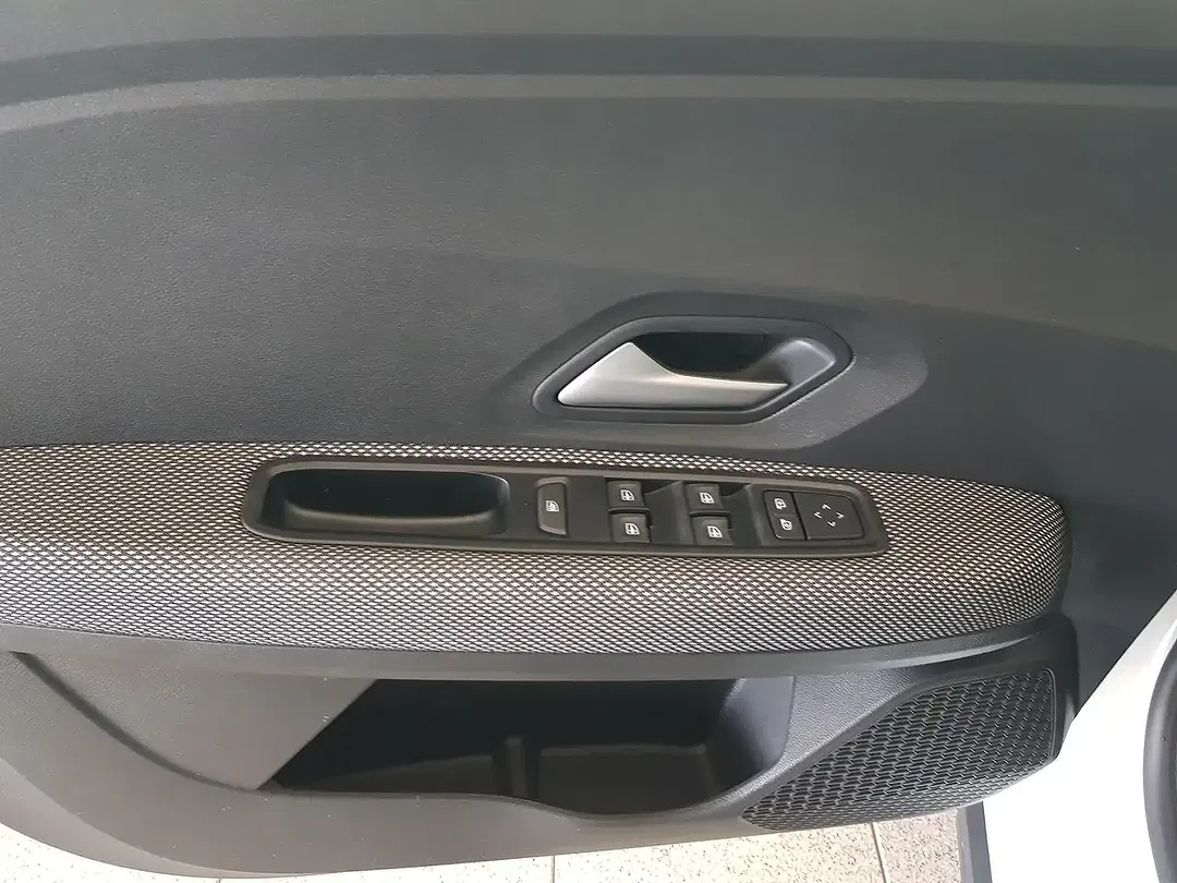 Dacia Sandero - Thumbnail 5