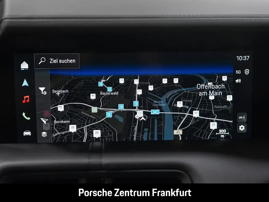 Porsche Taycan - Thumbnail 10