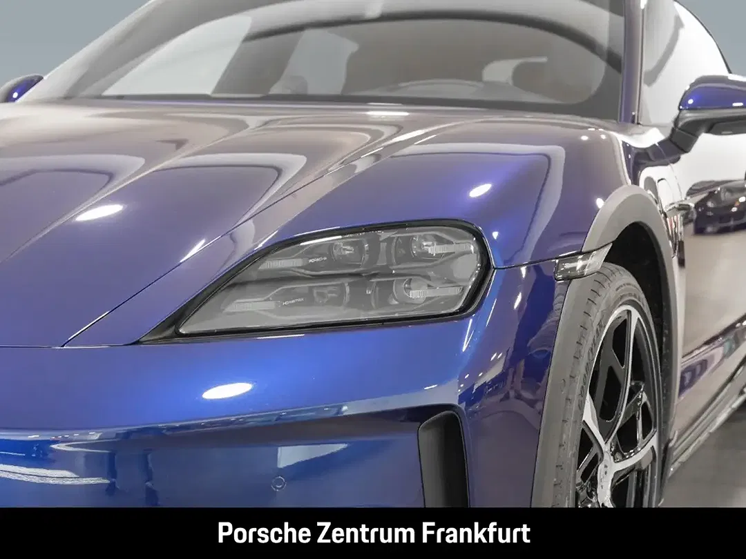 Porsche Taycan - Thumbnail 14