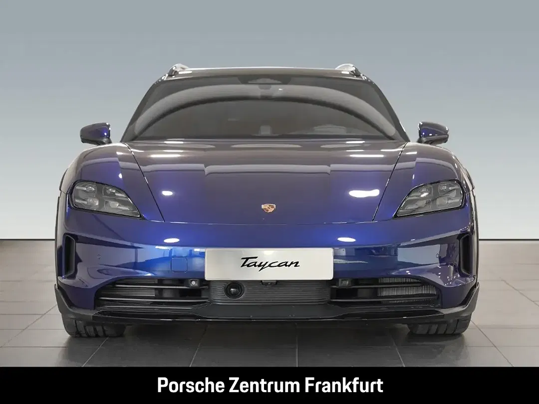 Porsche Taycan - Thumbnail 4