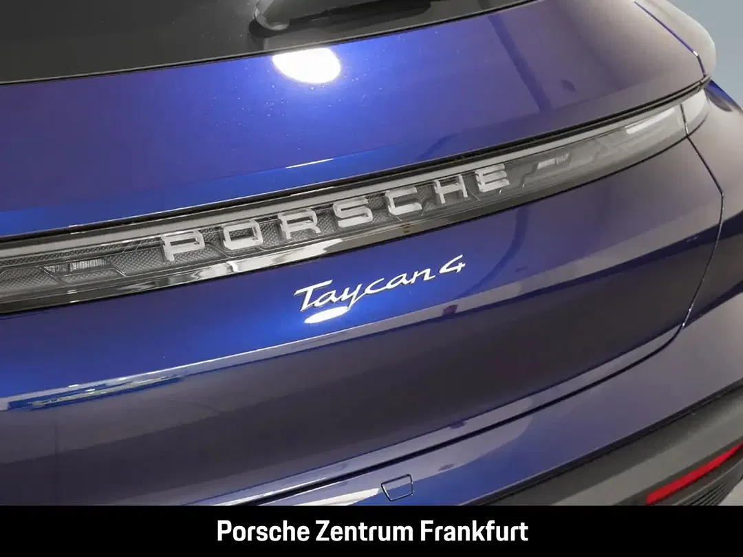 Porsche Taycan - Thumbnail 5
