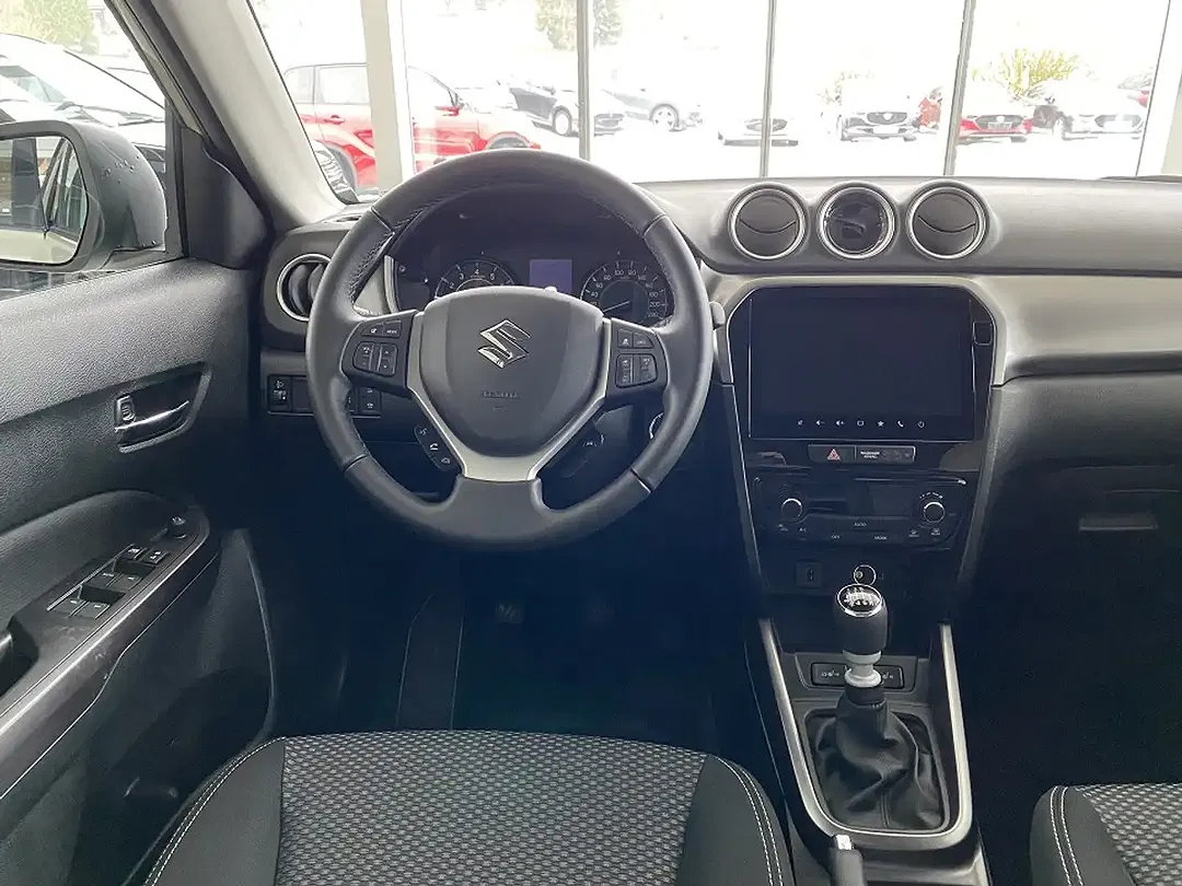 Suzuki Vitara - Thumbnail 3