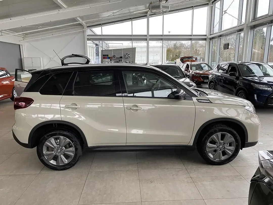 Suzuki Vitara - Thumbnail 8