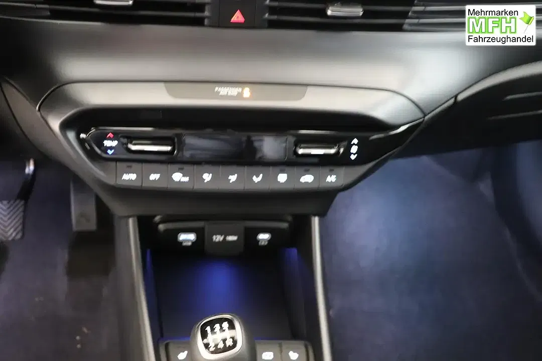 Hyundai i20 - Thumbnail 15