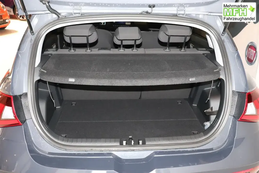 Hyundai i20 - Thumbnail 9