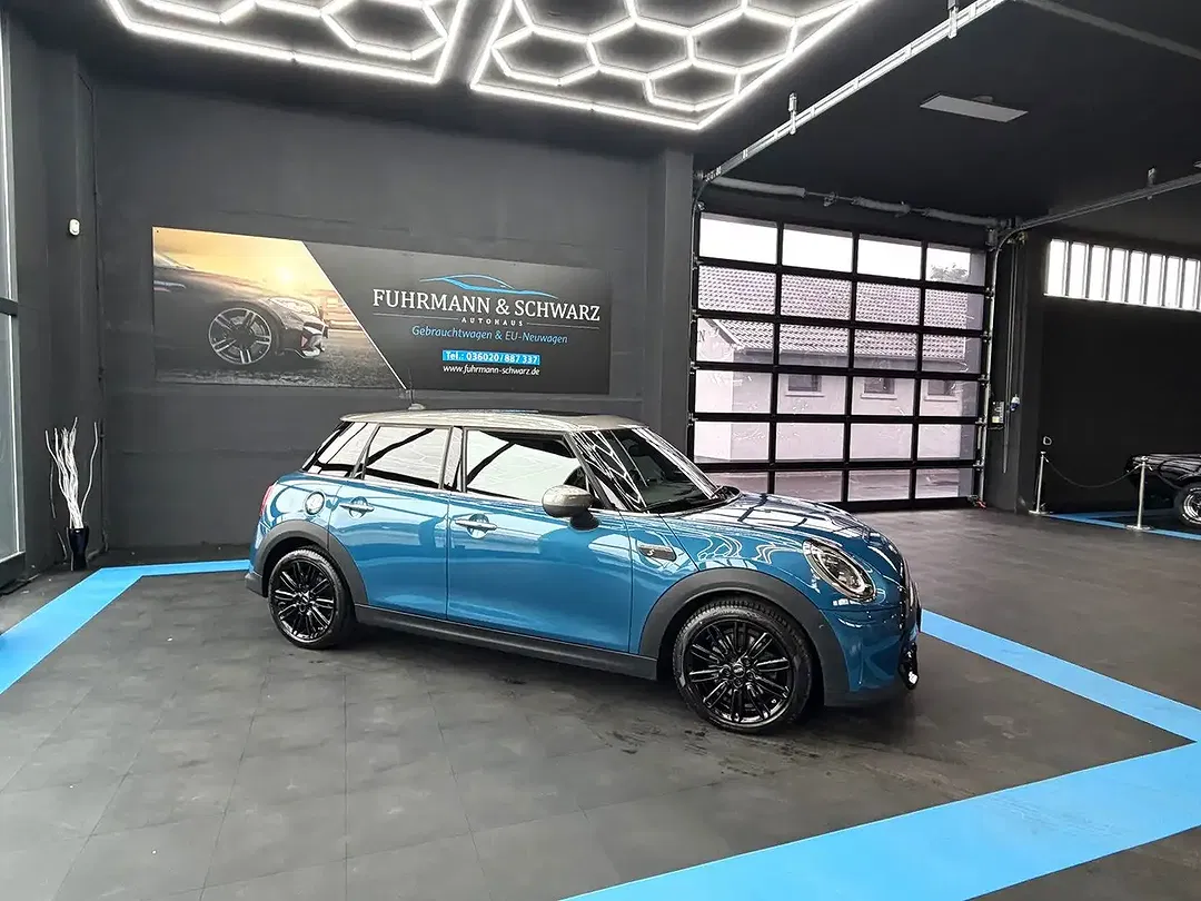 MINI Cooper S - Thumbnail 2