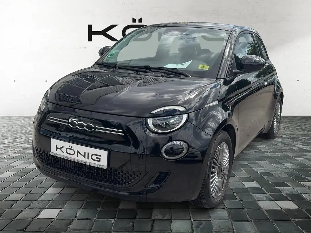 Fiat 500e - Thumbnail 1