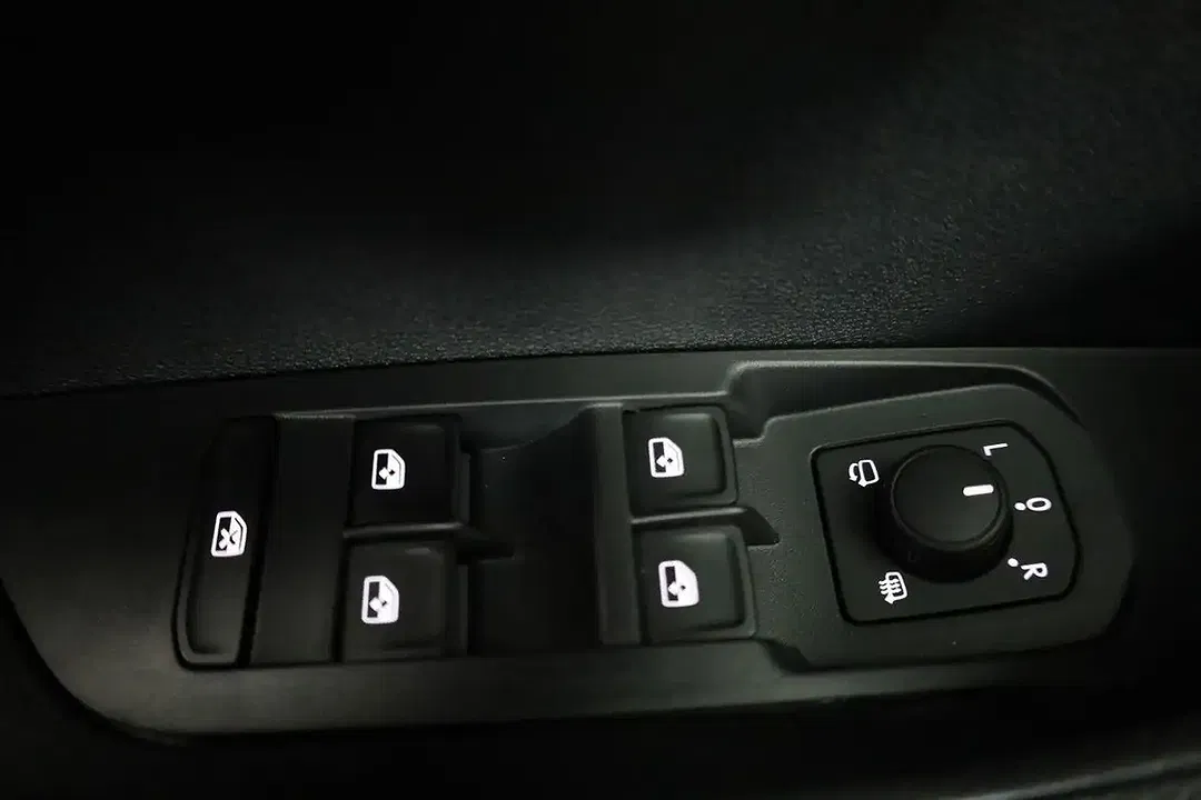 Skoda Karoq - Thumbnail 7