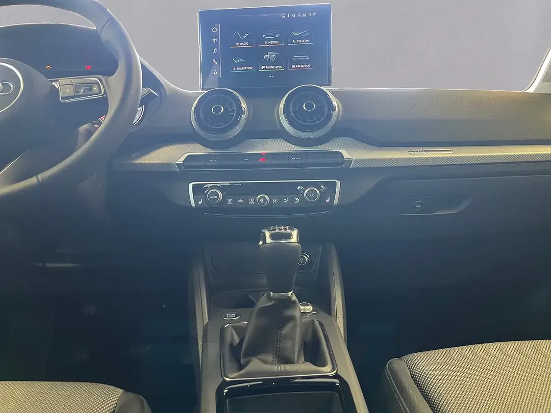 Audi Q2 - Thumbnail 11