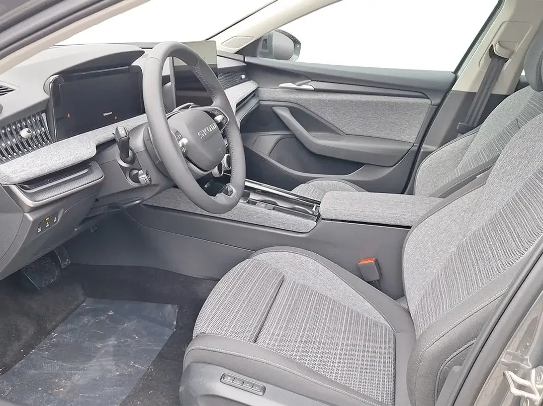 Skoda Superb - Thumbnail 9