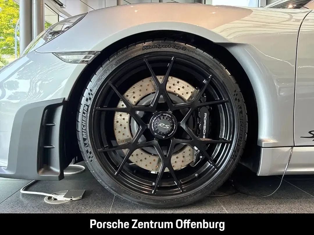 Porsche 718 Spyder - Thumbnail 10