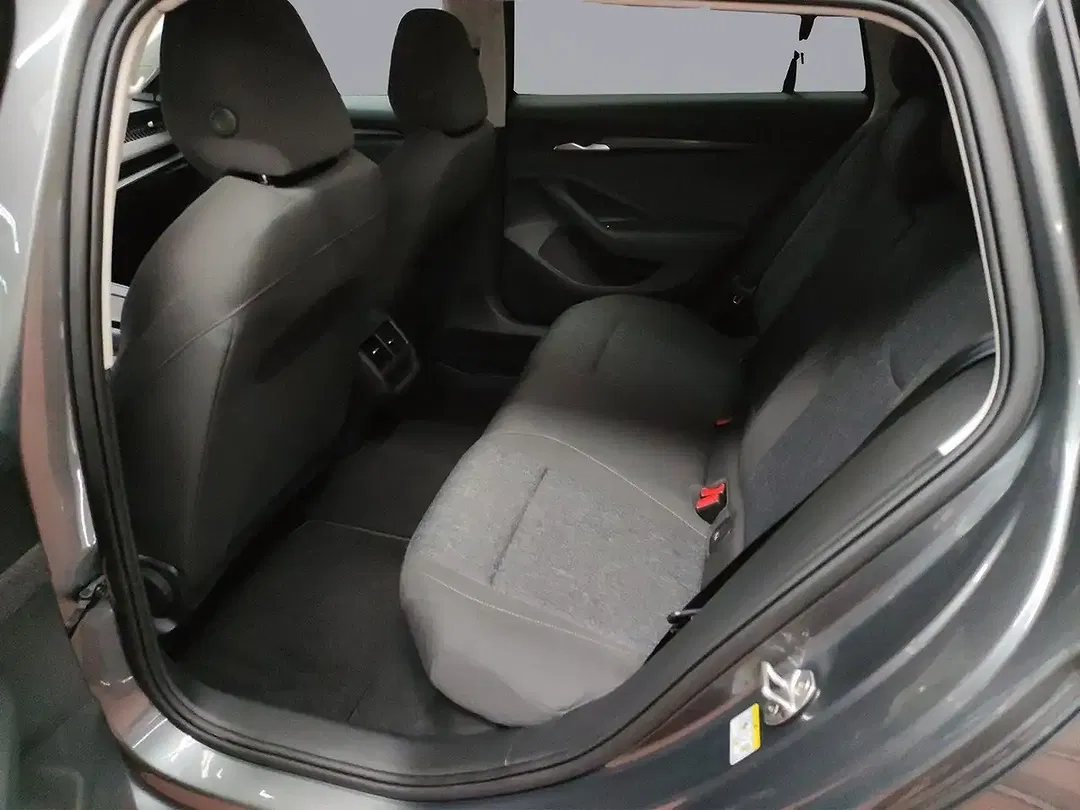 Skoda Superb - Thumbnail 11