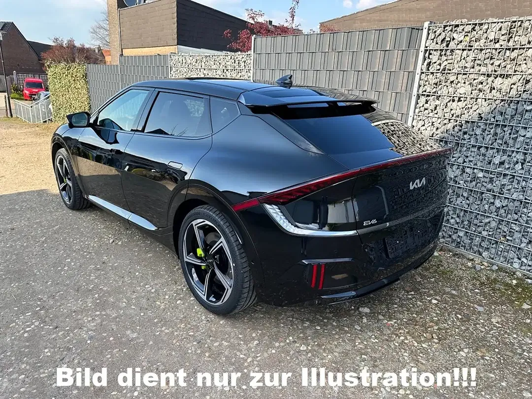 Kia EV6 - Thumbnail 4