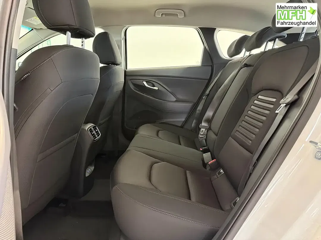 Hyundai i30 - Thumbnail 15