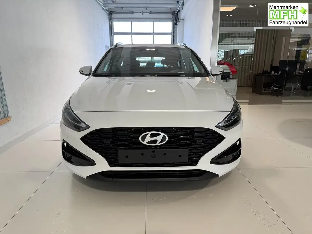 Hyundai i30 - Thumbnail 2