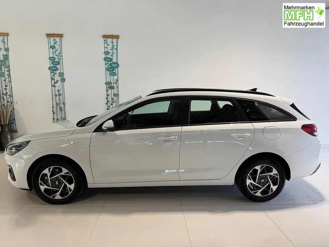 Hyundai i30 - Thumbnail 3