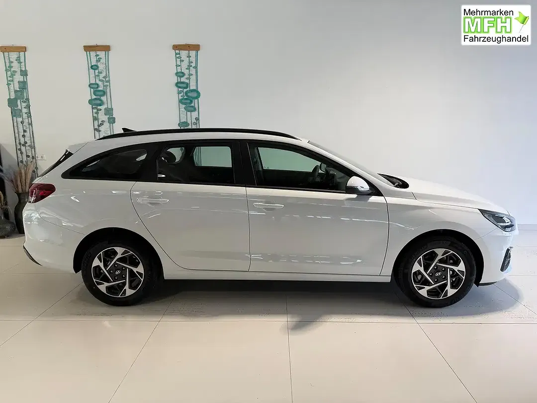 Hyundai i30 - Thumbnail 4