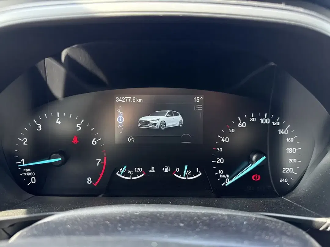 Ford Focus - Thumbnail 12