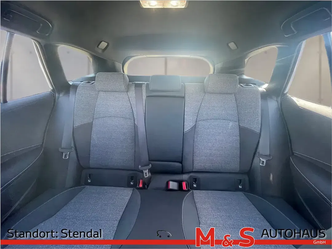 Toyota Corolla - Thumbnail 15