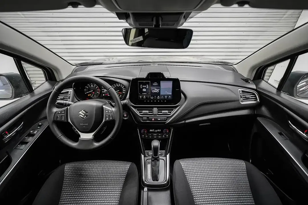 Suzuki S-Cross - Thumbnail 6