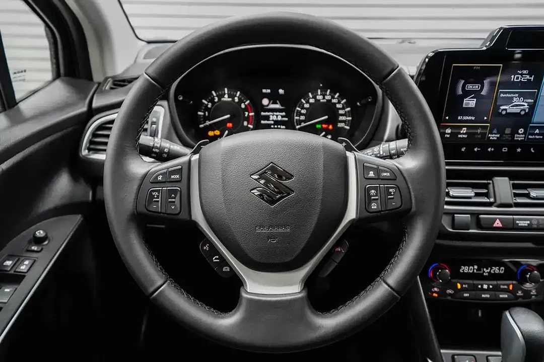 Suzuki S-Cross - Thumbnail 9