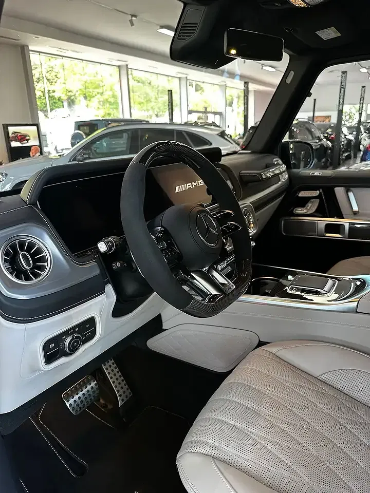 Mercedes-Benz G 63 AMG - Thumbnail 11