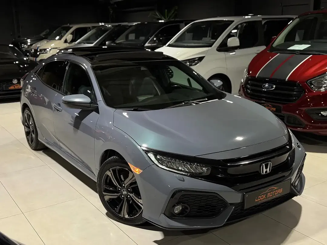 Honda Civic - Thumbnail 2