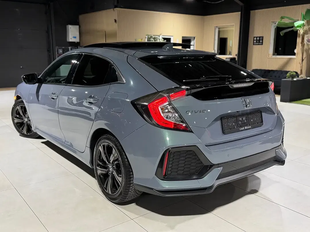 Honda Civic - Thumbnail 5