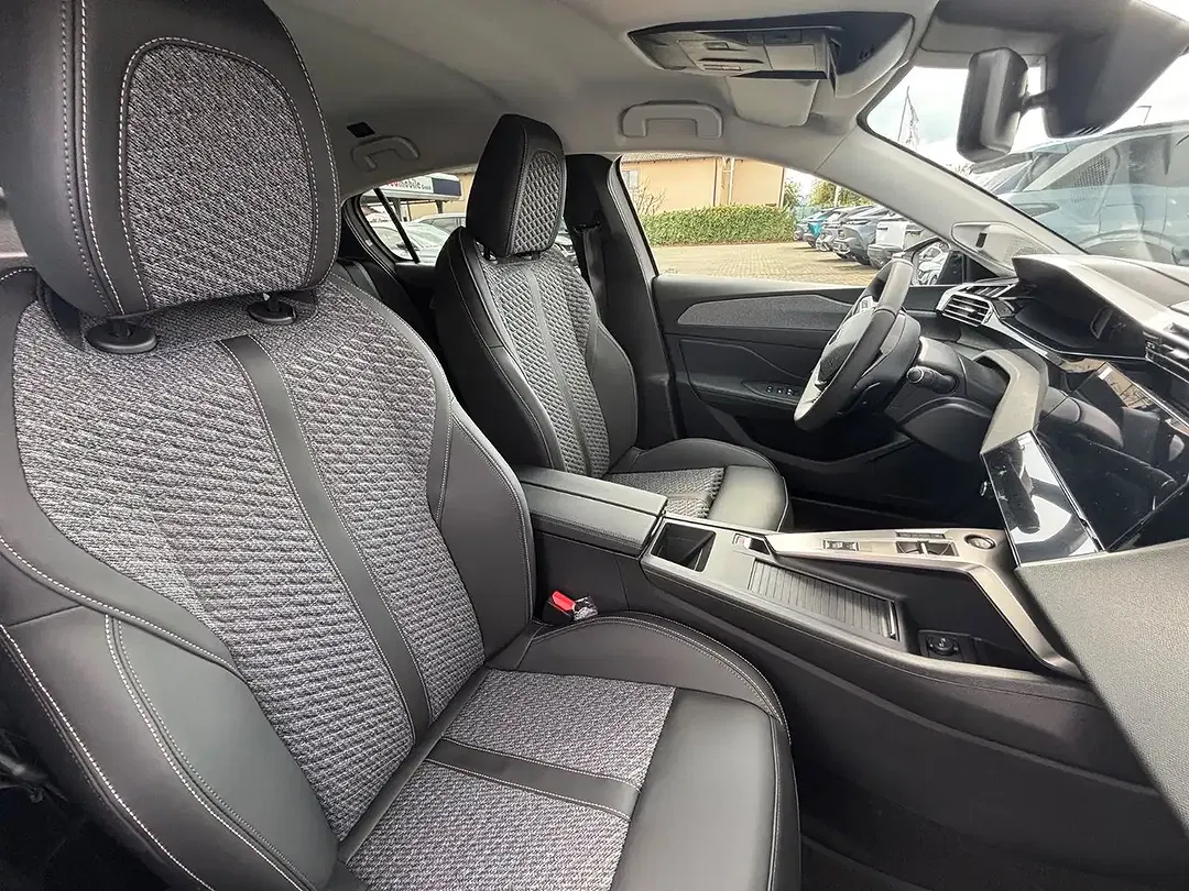 Peugeot 308 - Thumbnail 14