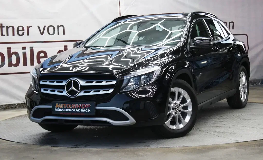 Mercedes-Benz GLA 180 - Afbeelding 1