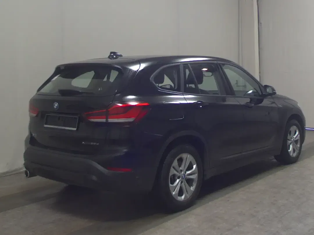BMW X1 - Thumbnail 3