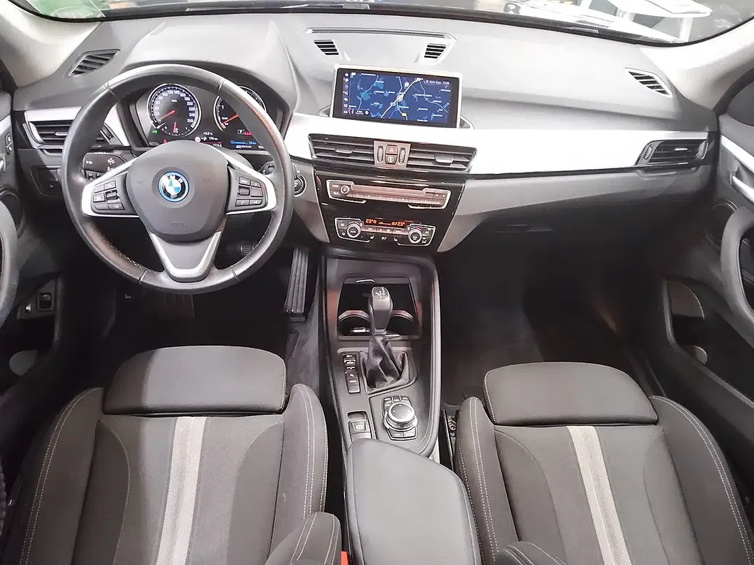 BMW X1 - Thumbnail 4
